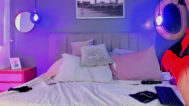 Nathalia stone  online show from 28, 3, 2026