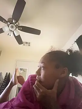 Tamiii420 online show from 4, 4, 2026