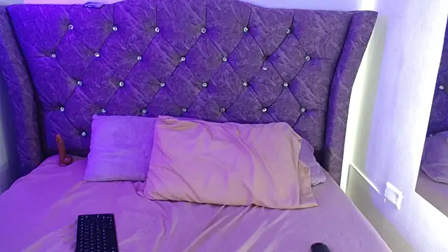 Angel adrien online show from 1, 4, 2026