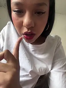 DulceRouss  online show from 13, 3, 2026