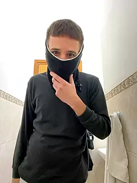 petiteyanel online show from 12, 1, 2026