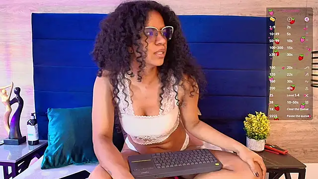 Snapshot of Ellie-Alves chatting on 16, 2, 2026 Ellie-Alves online show from 16, 2, 2026