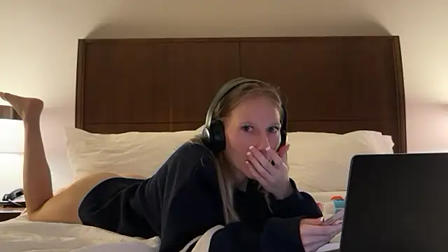 mysunidreamss online show from 28, 3, 2026