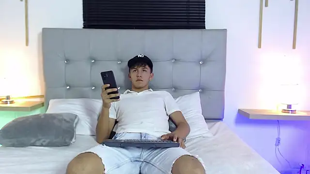 Snapshot of johnny_blake_ chatting on 18, 1, 2026 johnny blake online show from 18, 1, 2026