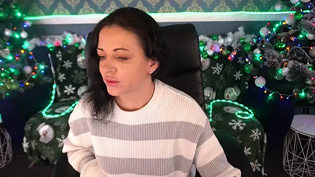 Dafni Monn online show from 23, 12, 2025