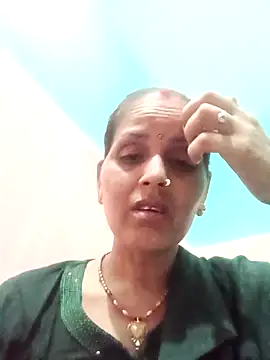 Snapshot of Hasmi_hot09 chatting on 17, 5, 2026 Hasmi hot09 online show from 17, 5, 2026