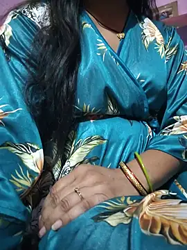 Nilam cute online show from 2, 6, 2026