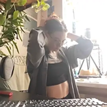 Snapshot of Shy_Bamby chatting on 10, 2, 2026 Shy Bamby online show from 10, 2, 2026