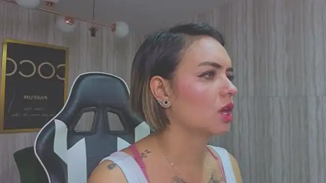 Snapshot of zarcasutra_t chatting on 4, 2, 2026 zarcasutra t online show from 4, 2, 2026