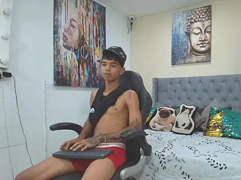 Snapshot of angelcutexx18 chatting on 4, 2, 2026 angelcutexx18 online show from 4, 2, 2026