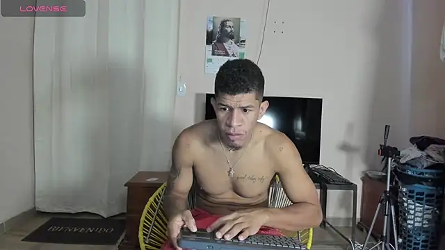 Snapshot of antonio_aguilarx chatting on 28, 6, 2026 antonio aguilarx online show from 28, 6, 2026