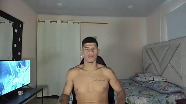 Snapshot of antonio_aguilarx chatting on 24, 7, 2026 antonio aguilarx online show from 24, 7, 2026