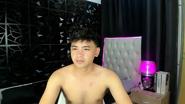 davincihugecock online show from 2, 2, 2026