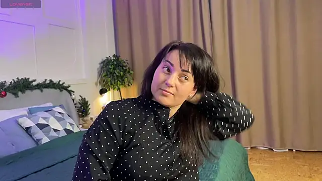  SilkyShadow  online show from 12, 1, 2026