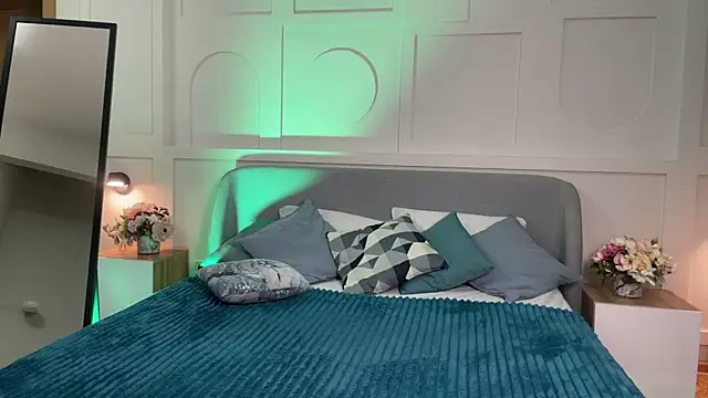  SilkyShadow  online show from 24, 4, 2026