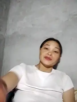 Snapshot of miray- chatting on 13, 5, 2026 miray- online show from 13, 5, 2026