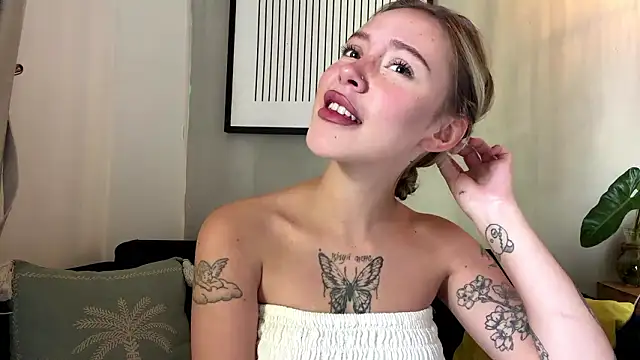 Snapshot of MartinaDeoliveira chatting on 1, 2, 2026 MartinaDeoliveira online show from 1, 2, 2026