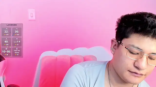 Snapshot of Theo_Rowan chatting on 14, 2, 2026 Theo Rowan online show from 14, 2, 2026