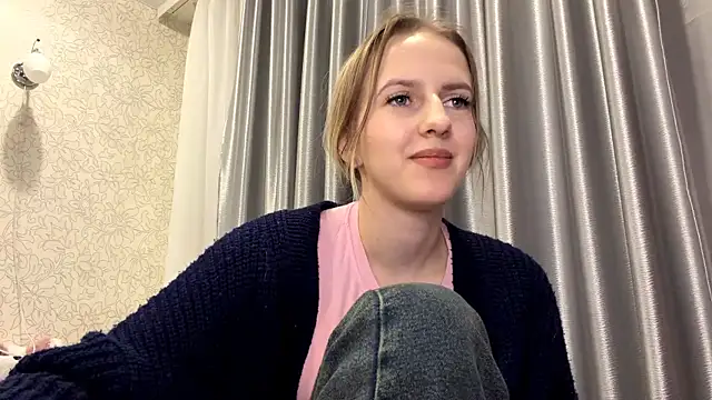 JeannettaIltzsch online show from 10, 2, 2026