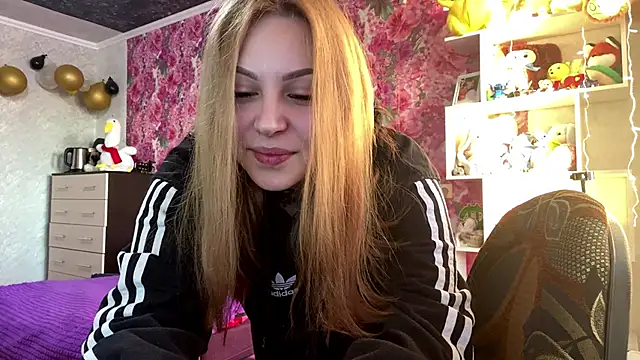 TraciBallena online show from 10, 2, 2026