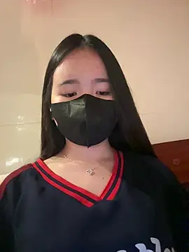 Gwen879 online show from 11, 3, 2026