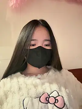 Gwen879 online show from 12, 3, 2026