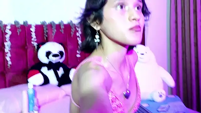 Snapshot of Veronica_Lamberth chatting on 4, 3, 2026 Veronica Lamberth online show from 4, 3, 2026