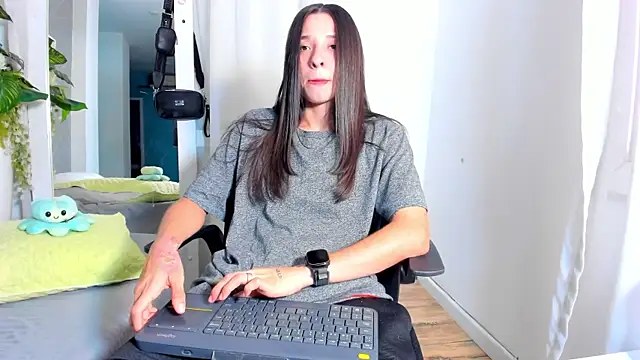 Snapshot of ViictoriiaSaenz chatting on 28, 4, 2026 ViictoriiaSaenz online show from 28, 4, 2026