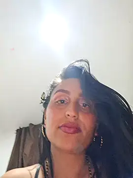 Snapshot of LunaRouuse_ chatting on 16, 5, 2026 LunaRouuse online show from 16, 5, 2026