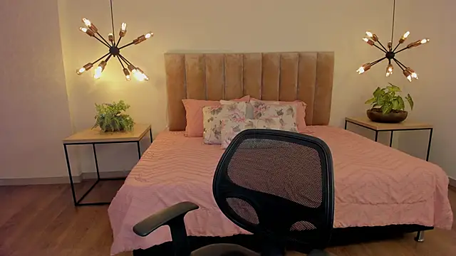 Abriil cutee online show from 25, 2, 2026