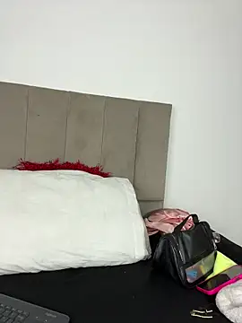 Snapshot of LeslyCooper1 chatting on 11, 2, 2026 LeslyCooper1 online show from 11, 2, 2026