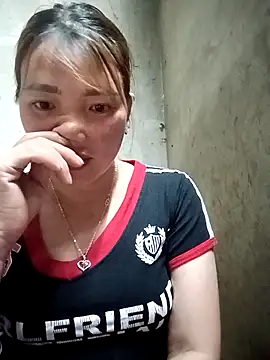 Snapshot of Nunaa2x chatting on 4, 5, 2026 Nunaa2x online show from 4, 5, 2026
