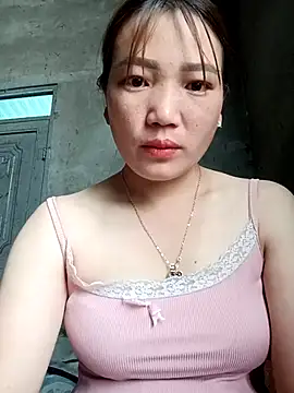 Snapshot of Nunaa2x chatting on 5, 5, 2026 Nunaa2x online show from 5, 5, 2026