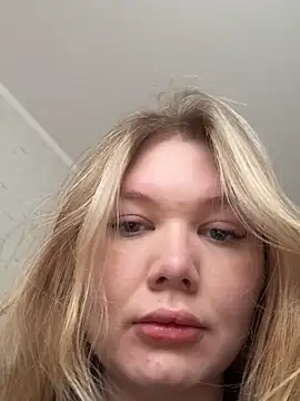 cutiejulie  online show from 6, 2, 2026