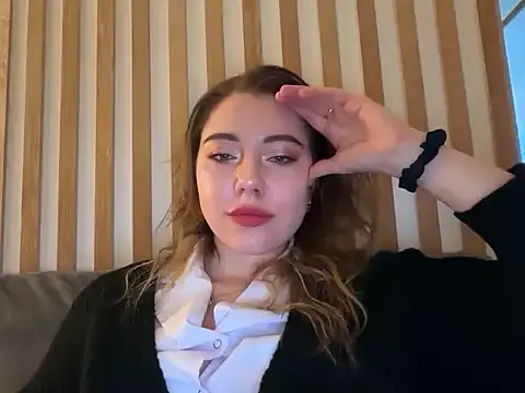 Snapshot of Luxerin chatting on 3, 3, 2026 Luxerin online show from 3, 3, 2026