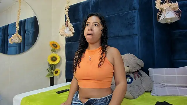 Laura Miller1 online show from 15, 4, 2026