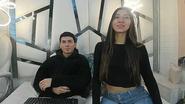 ScarlettAndLucas online show from 23, 2, 2026