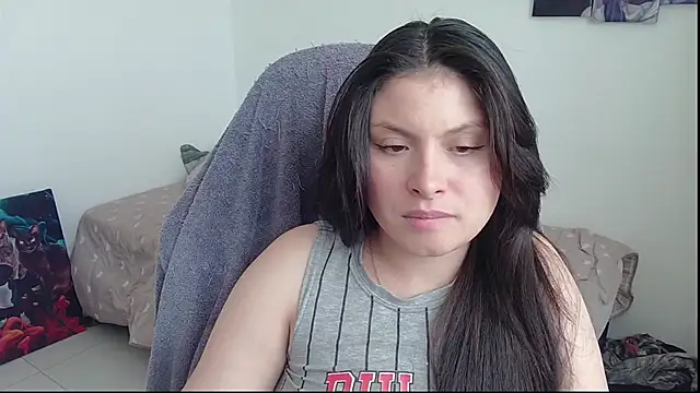 yessica gomez01 online show from 4, 2, 2026