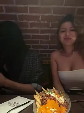 bebitas2  online show from 12, 4, 2026