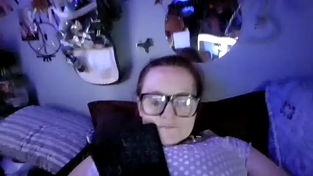 DisireAfterDark online show from 15, 2, 2026