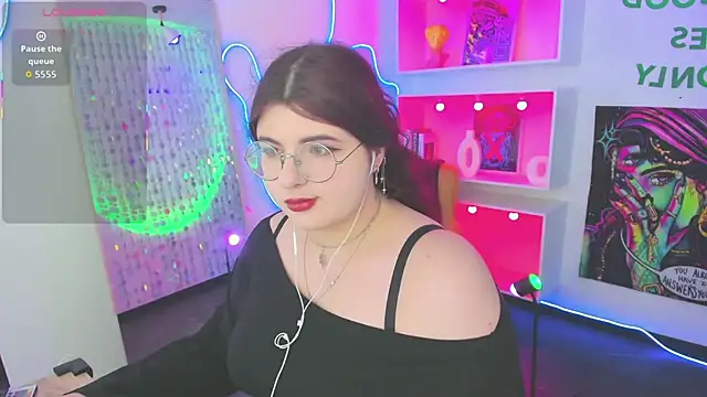 Snapshot of Siena_aa chatting on 28, 4, 2026 Siena aa online show from 28, 4, 2026