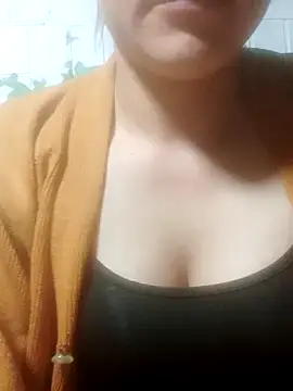 Snapshot of jjennyyy chatting on 18, 5, 2026 jjennyyy online show from 18, 5, 2026
