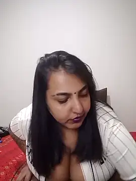 Snapshot of IndianBearxx chatting on 4, 6, 2026 IndianBearxx online show from 4, 6, 2026