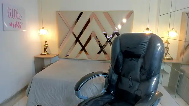 Anyelo Twink online show from 17, 3, 2026