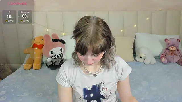 Snapshot of AdeleSilvy chatting on 23, 6, 2026 AdeleSilvy online show from 23, 6, 2026