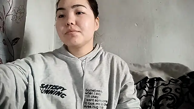 Snapshot of MollyAsian chatting on 3, 2, 2026 MollyAsian online show from 3, 2, 2026