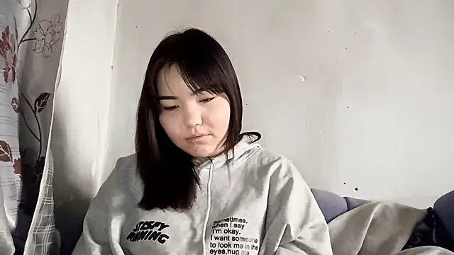 Snapshot of MollyAsian chatting on 7, 2, 2026 MollyAsian online show from 7, 2, 2026