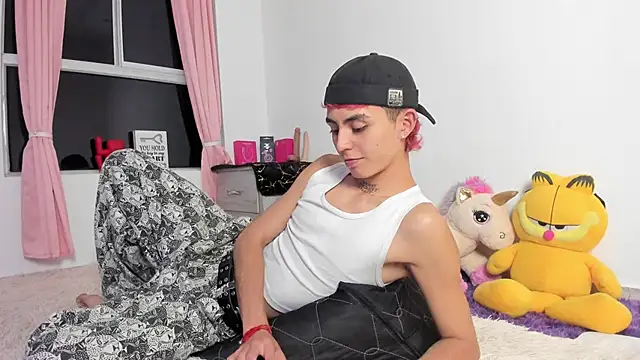 Maiky Cooper01 online show from 25, 2, 2026