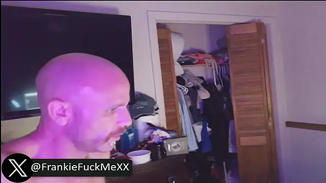 FrankieFuckMe online show from 23, 5, 2026