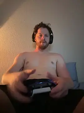 Issa Crazed online show from 15, 3, 2026